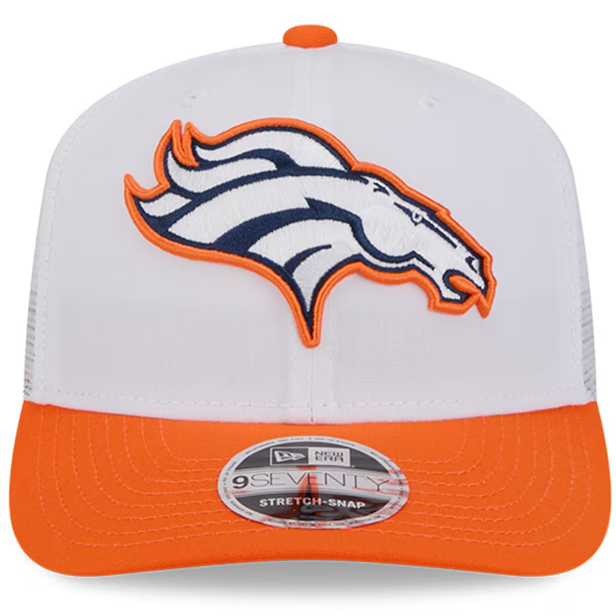 DENVER BRONCOS 2024 NFL TRAINING CAMP 9SEVENTY STRETCH SNAP TRUCKER HAT - WHITE